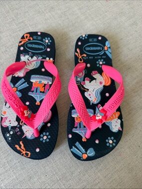 Havaianas Kids Black Flip Flops with Hot Pink Straps and Carousel Unicorn Print
